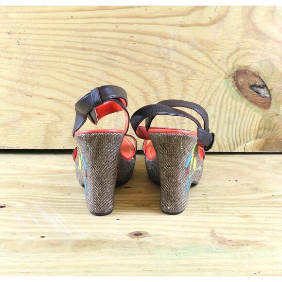 New Tommy Girl Shoes 10M Platform Tweed Floral Embroidered Leather Sandals Shoes - Picture 4 of 8